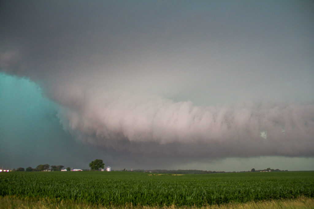 Inflow tail and small funnel near Edyville, IA