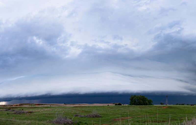 A shelf cloud near Helena, OK on May 18, 2019