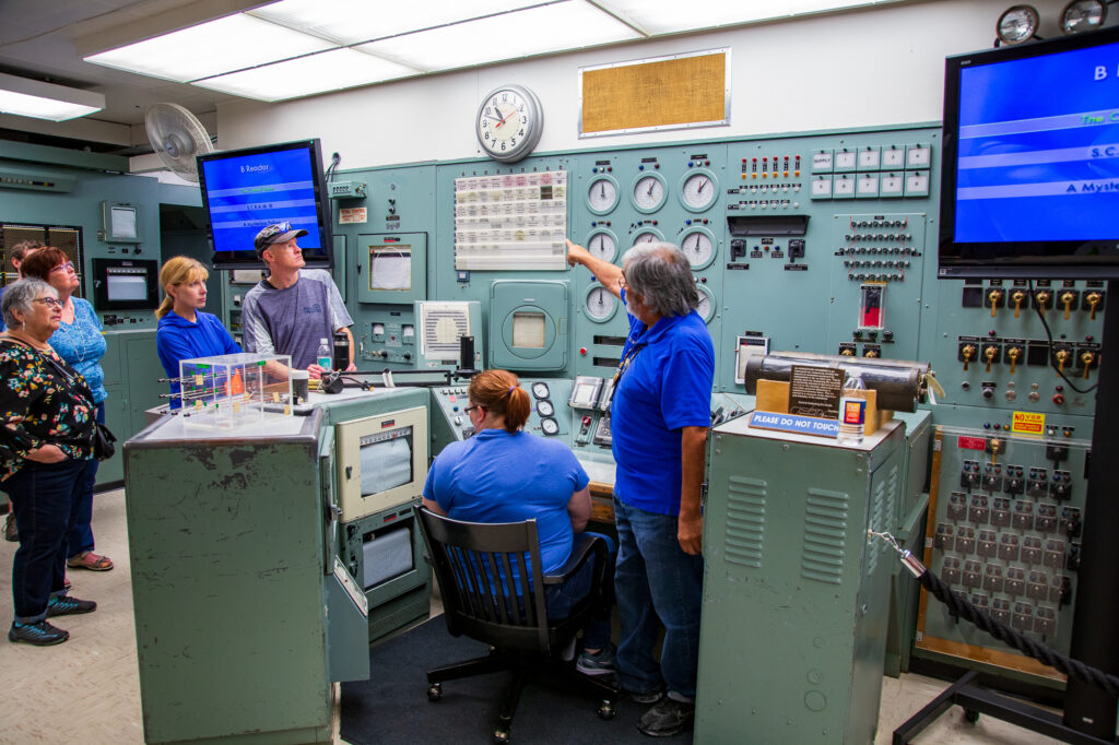 Hanford Reactor B Controls