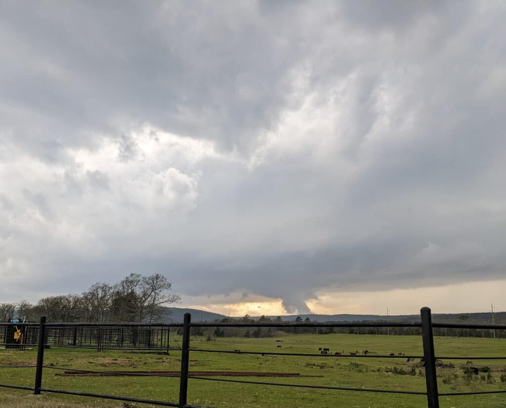 Developing Wall Cloud west of Talihina